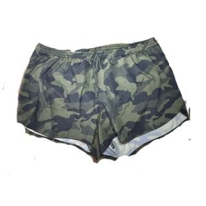 Old Navy Green Camouflage Athletic Shorts